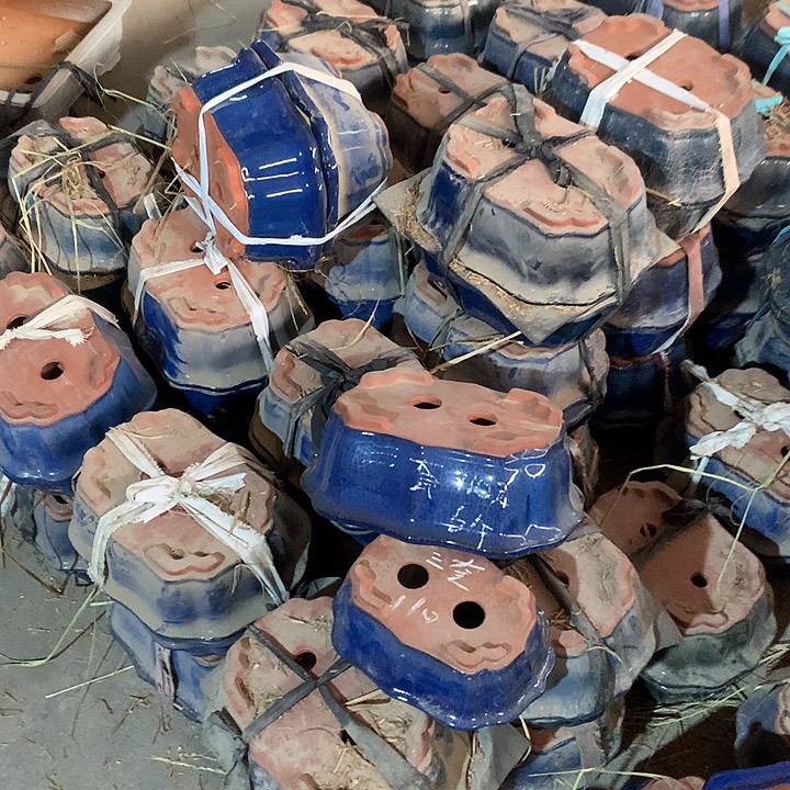 紫砂花盆    紫砂微瑕处理莲花