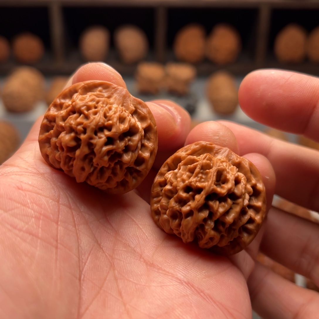 文玩核桃把件34秦闷