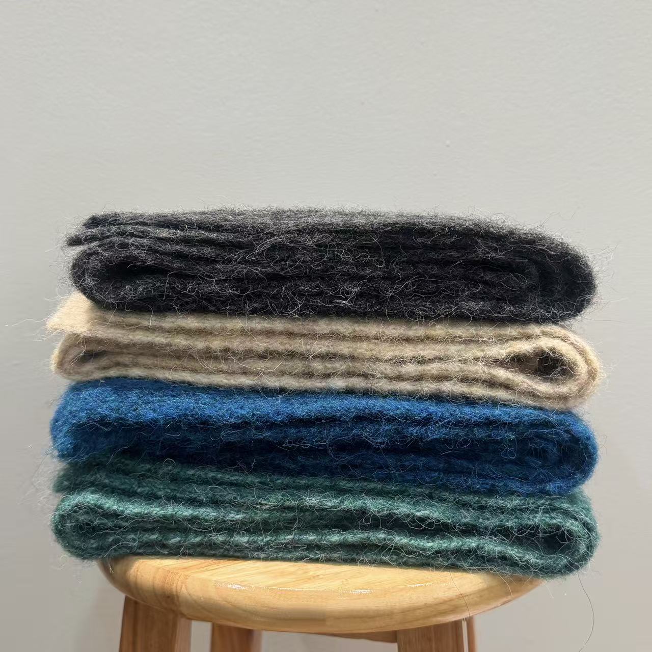 程程服饰新款冬季简约保暖围巾