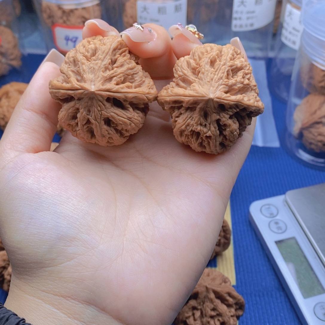 诺***发吊坠文玩核桃粗筋精品对45