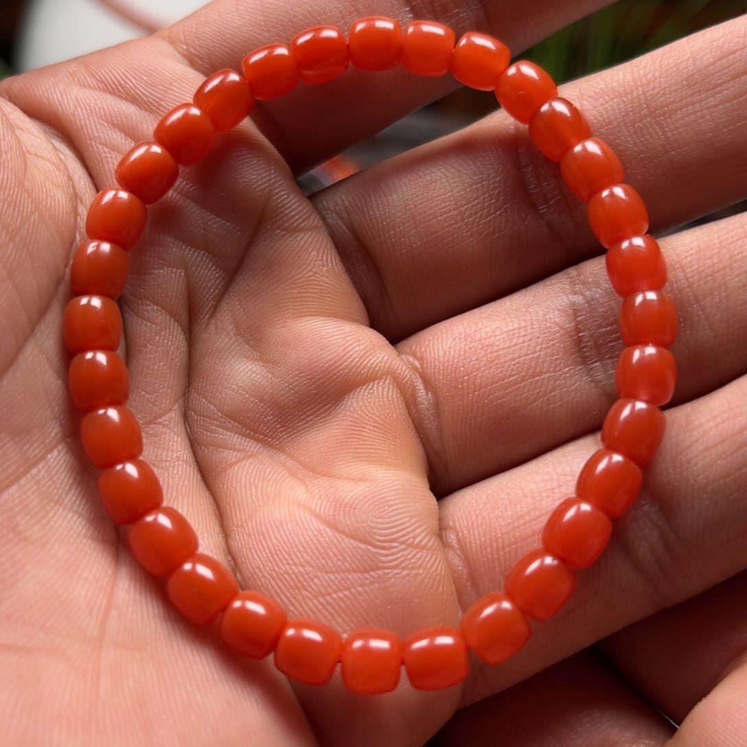 南红玛瑙手串未镶嵌