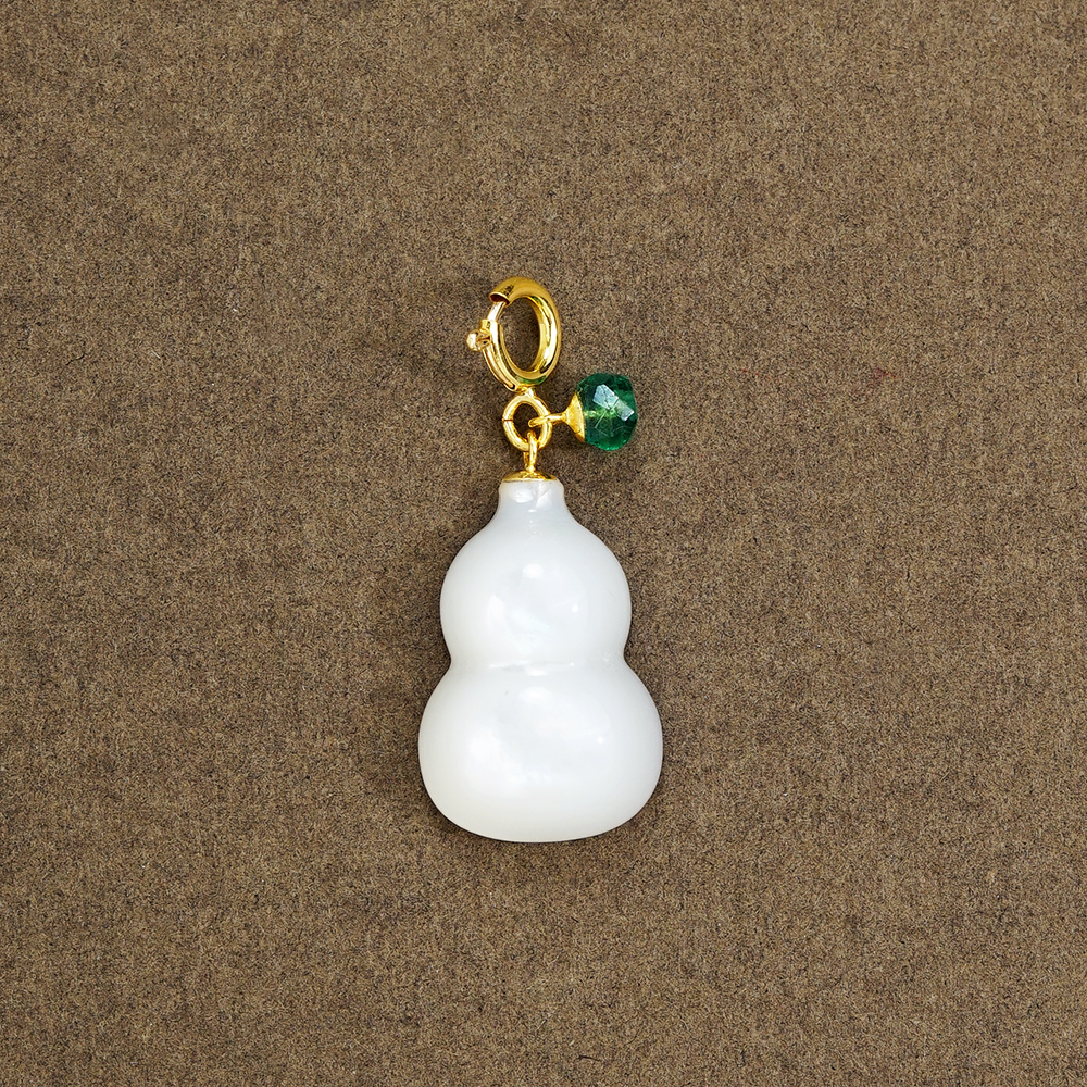 18K白贝葫芦祖母绿百搭扣吊坠45866