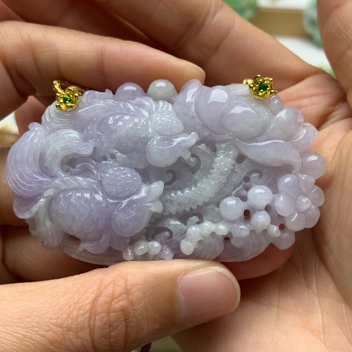 翡翠颈饰未镶嵌翡翠