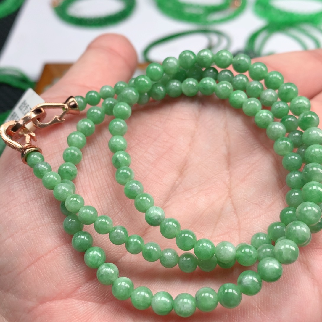 翡翠手链未镶嵌翡翠