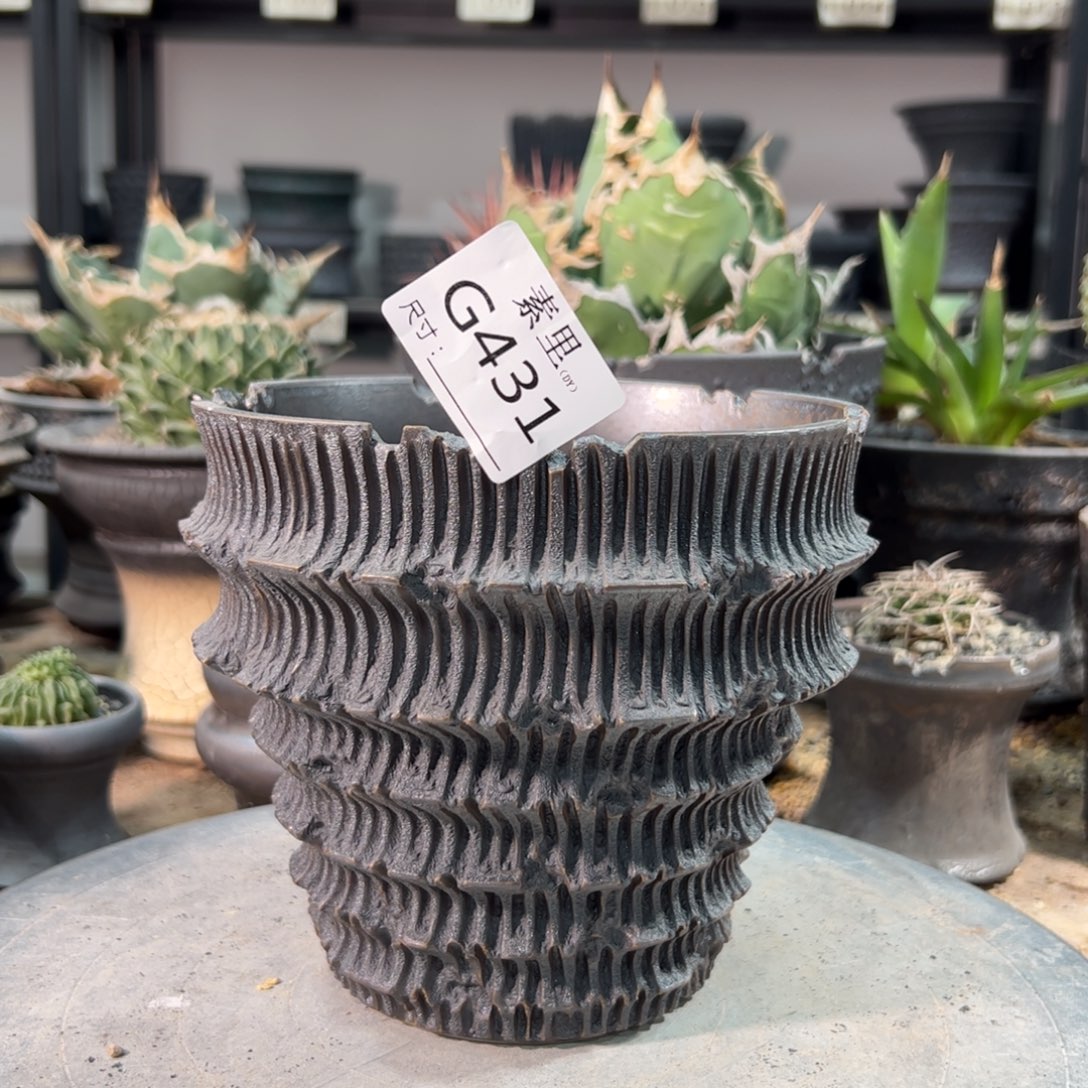 景德镇素里手工内口14.5高14瑕疵