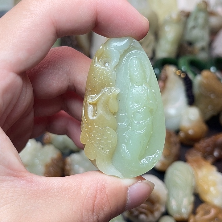 和田玉未镶嵌挂件