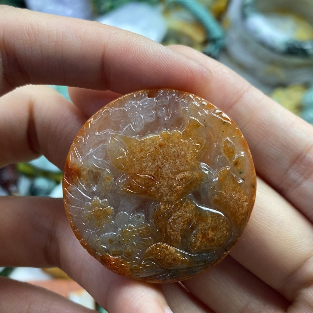 翡翠未镶嵌颈饰那***…