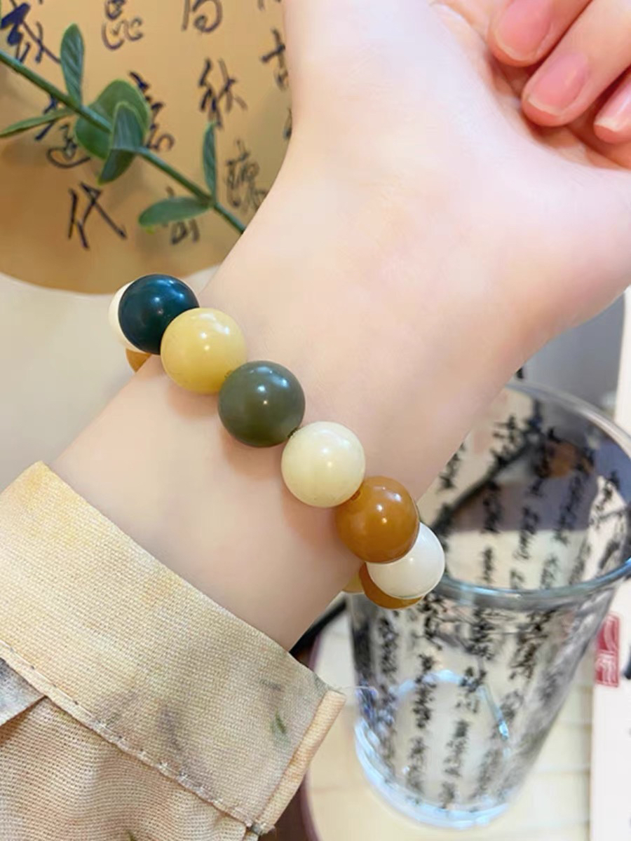 精品菩提手串多宝一条