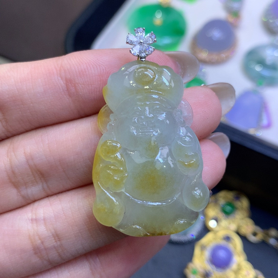 翡翠18K金镶嵌颈饰