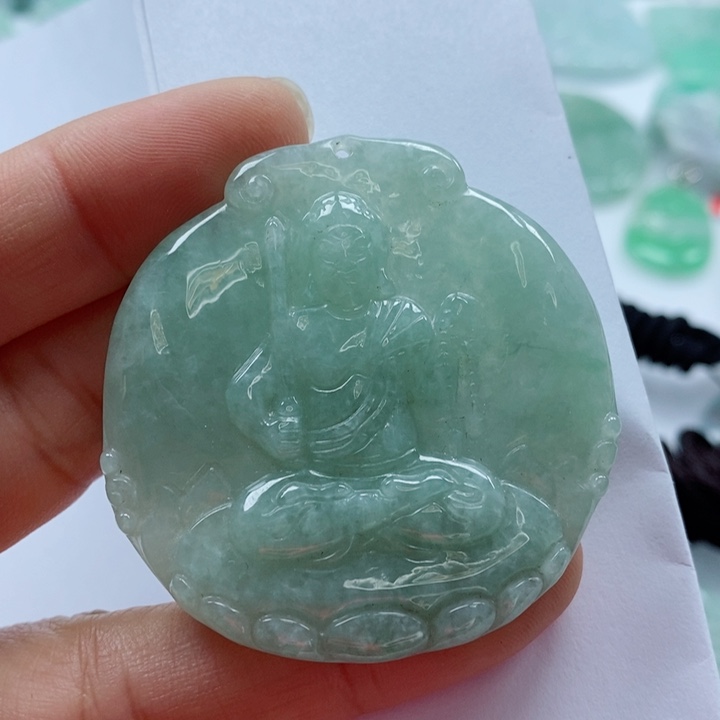 翡翠颈饰未镶嵌天然