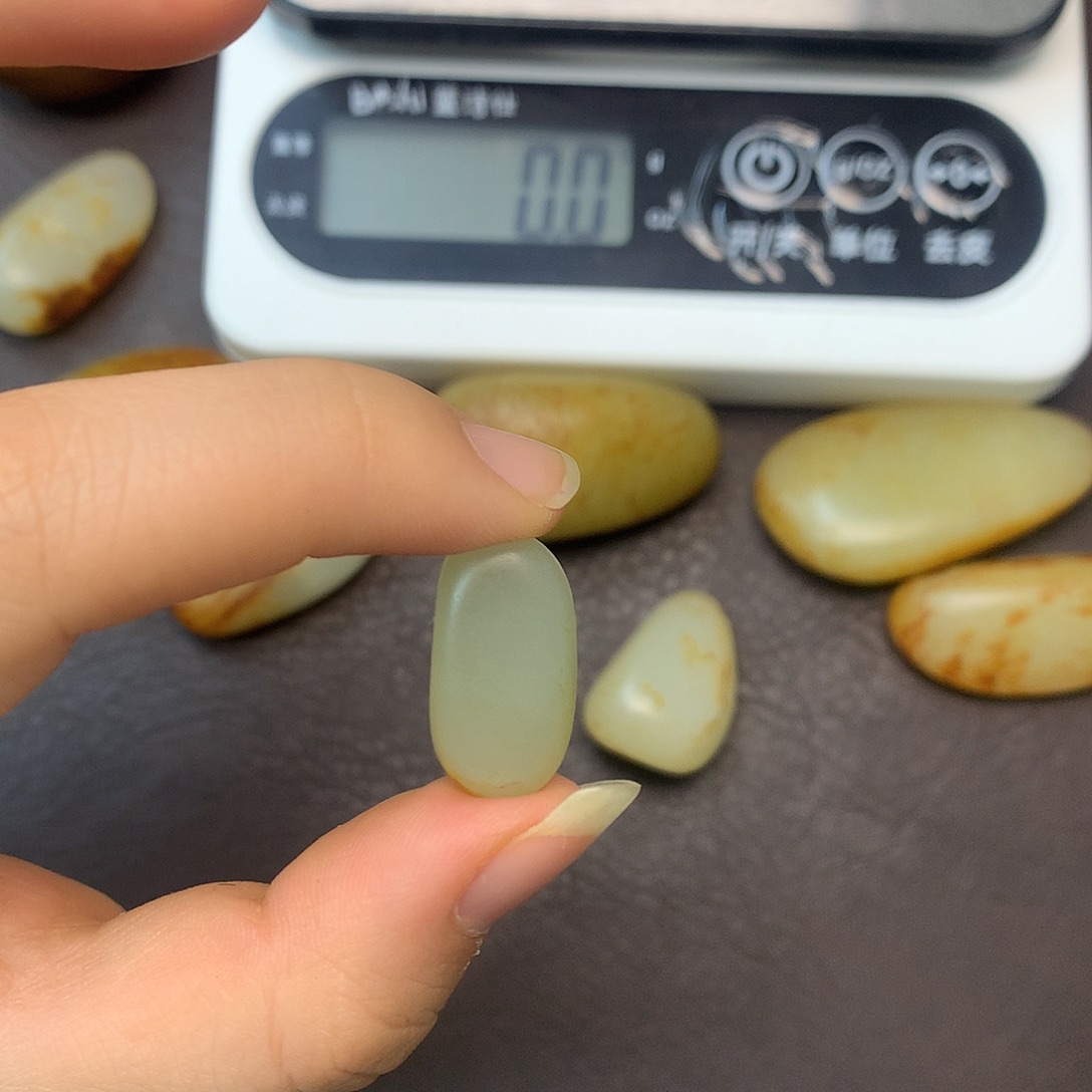 和田玉（糖玉）未镶嵌挂件