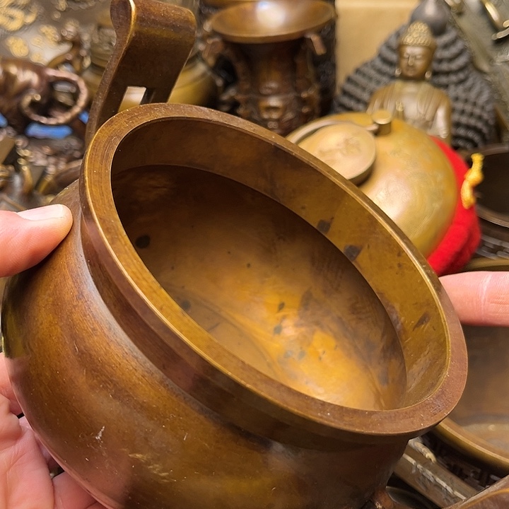 精美铜器批发档口