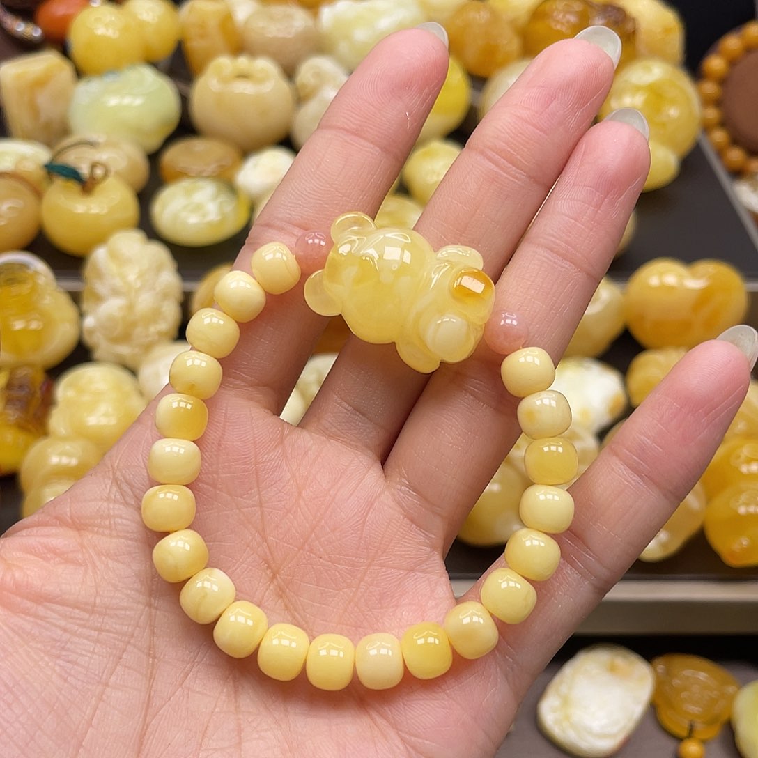 蜜蜡裸石未镶嵌夏*·蜜蜡