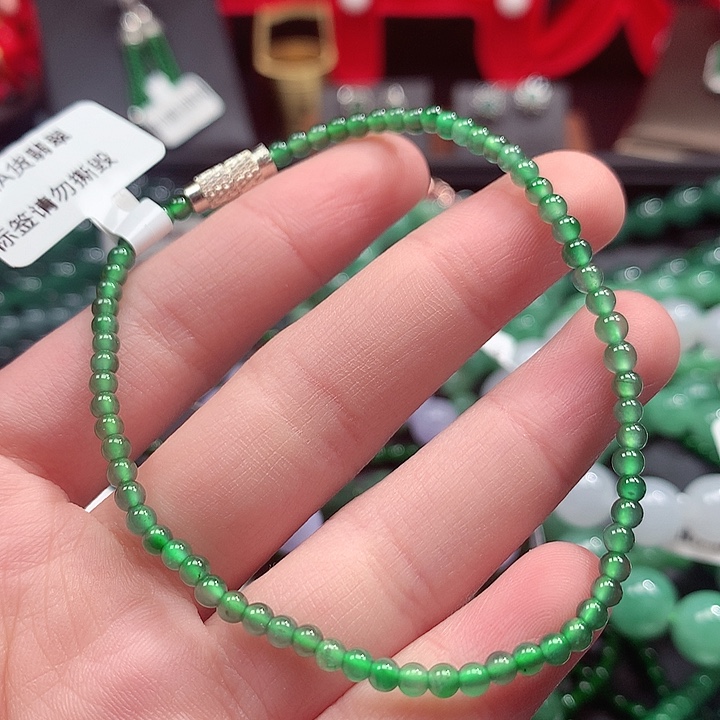 翡翠手链未镶嵌翡翠