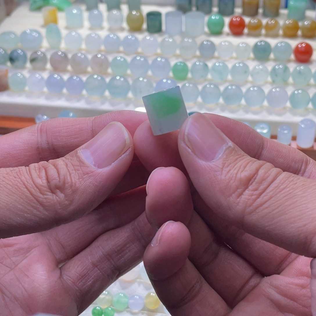 可****翡翠裸石绿桶12.7mm/13.2mm