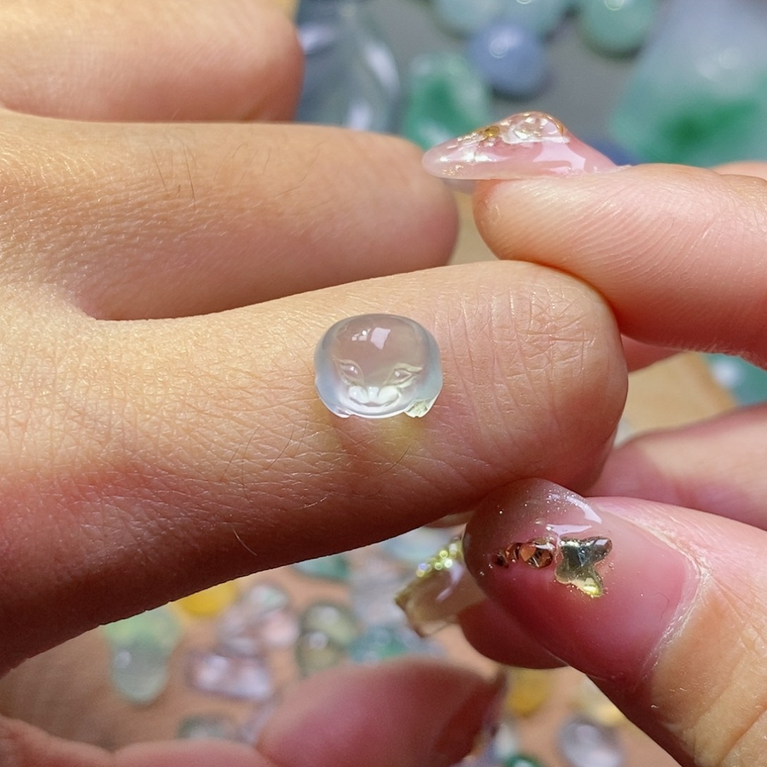 翡翠颈饰未镶嵌翡翠