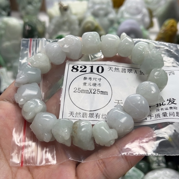 翡翠未镶嵌颈饰8210