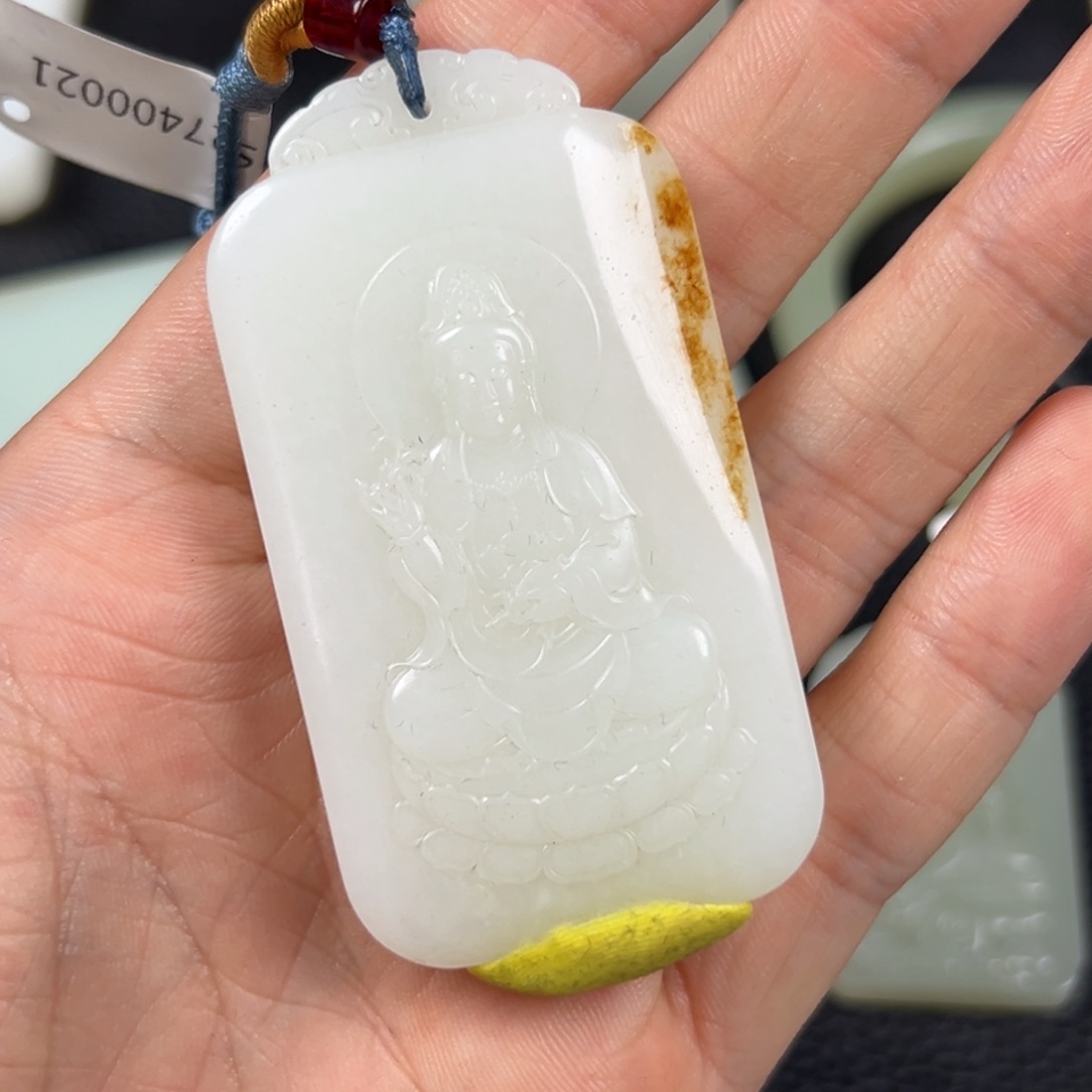 和田玉未镶嵌颈饰独**明