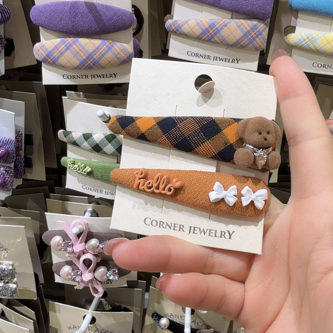 布艺非金属黄色小熊