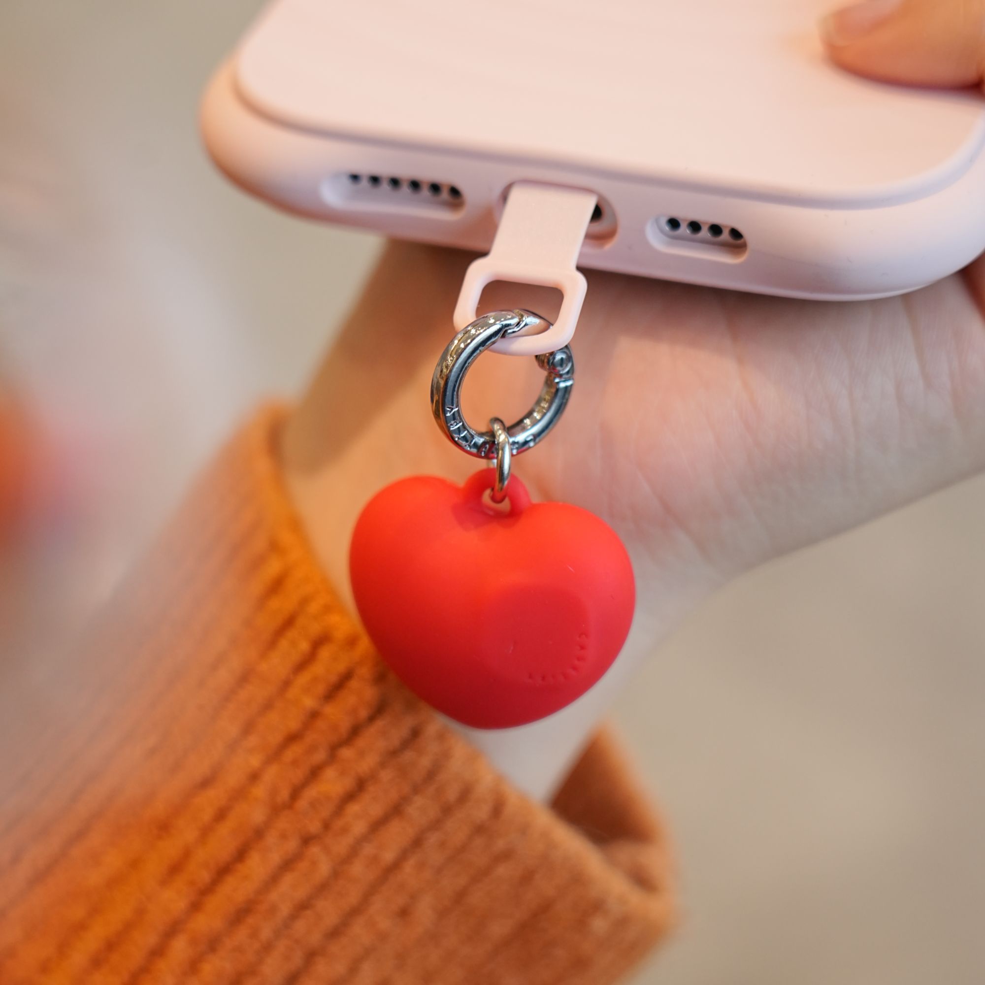 【CASE原版】时尚潮流嘭嘭爱心硅胶挂链钥匙圈手机挂件可爱心型挂饰