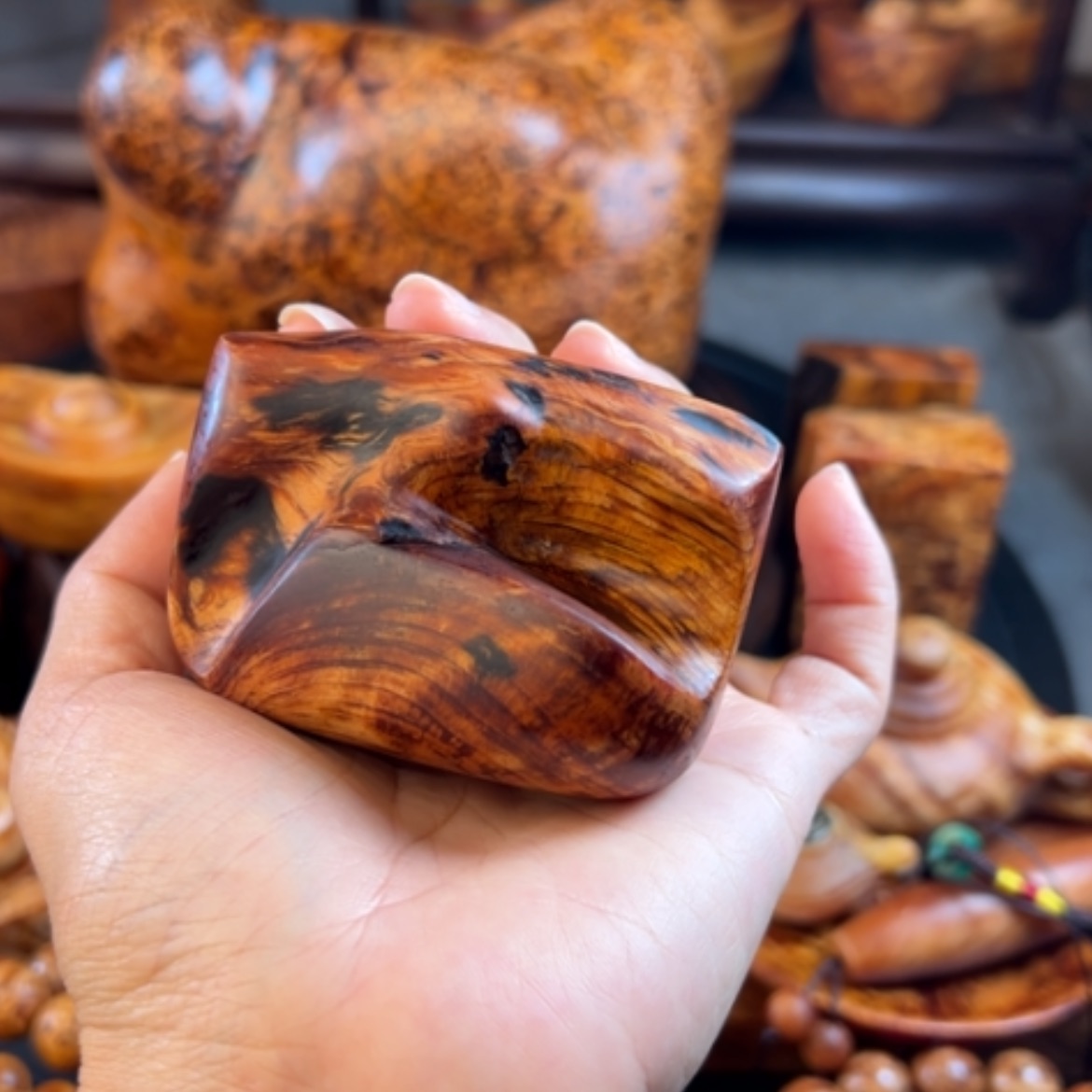 【闪购商品】松木（琥珀木）把件