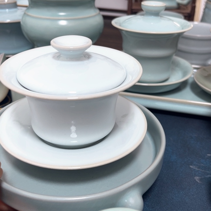 摆件咖****糖月白微瑕…………