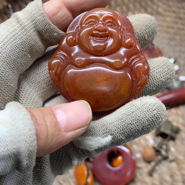 俊***姥琉璃手工艺品这么久以来第一次见到那个女孩都