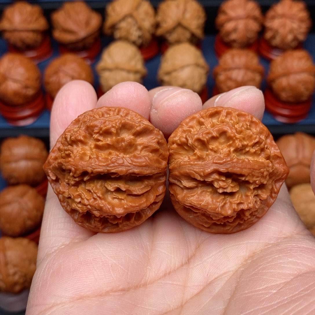 把件文玩核桃手捻野生精品花王