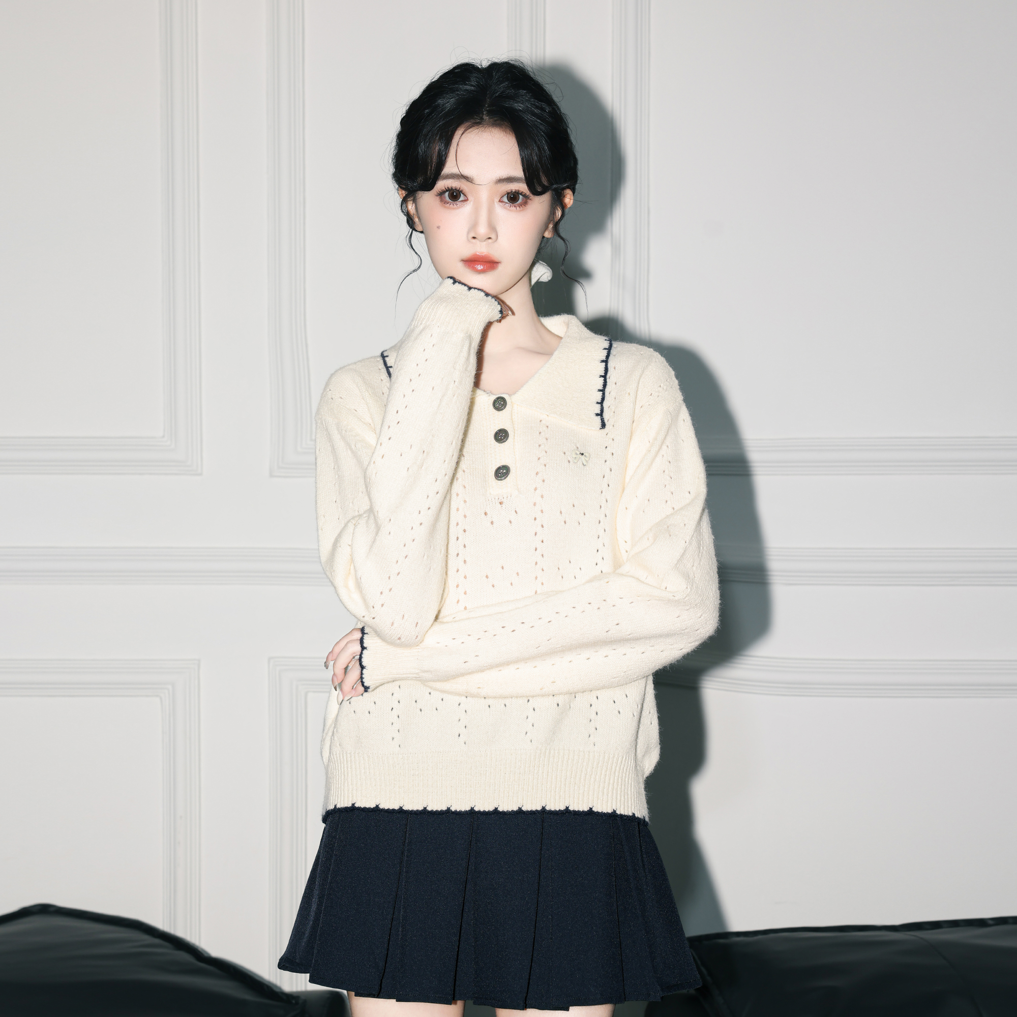 杏色POLO领针织衫女春秋2025秋季新款设计感撞色翻领镂空毛衣上衣