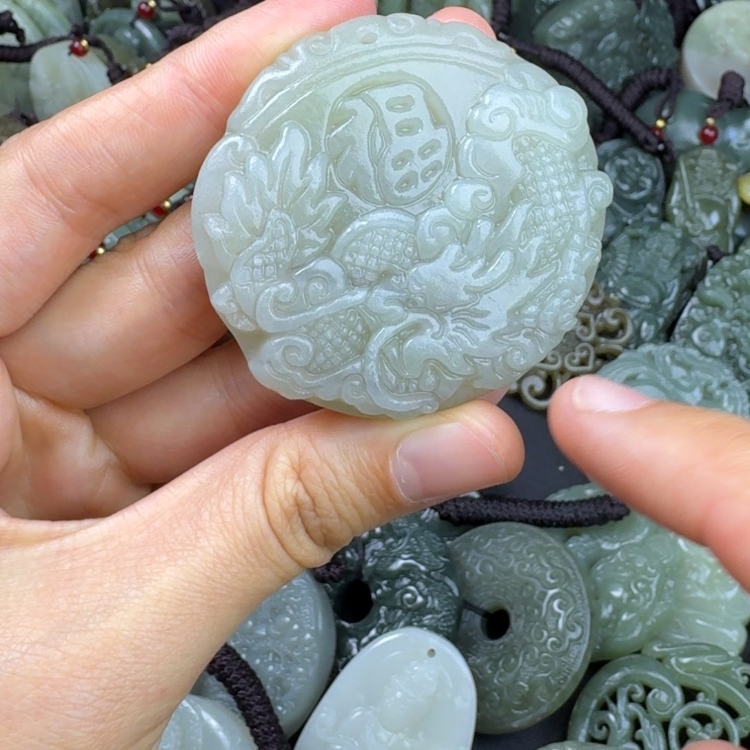 和田玉颈饰未镶嵌