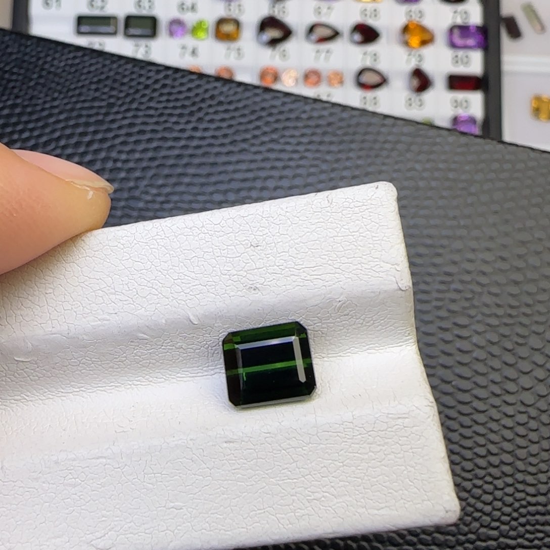 珠宝半成品碧玺未镶嵌天然2.44克拉