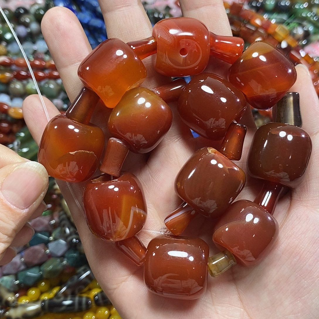 玛瑙/玉髓未镶嵌珠宝半成品红玛瑙三通一条卡20mm