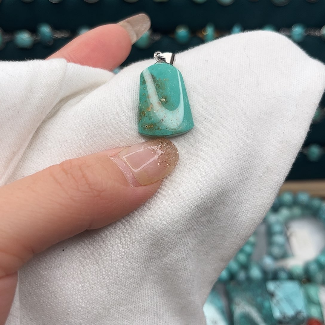 绿松石绿松石未镶嵌