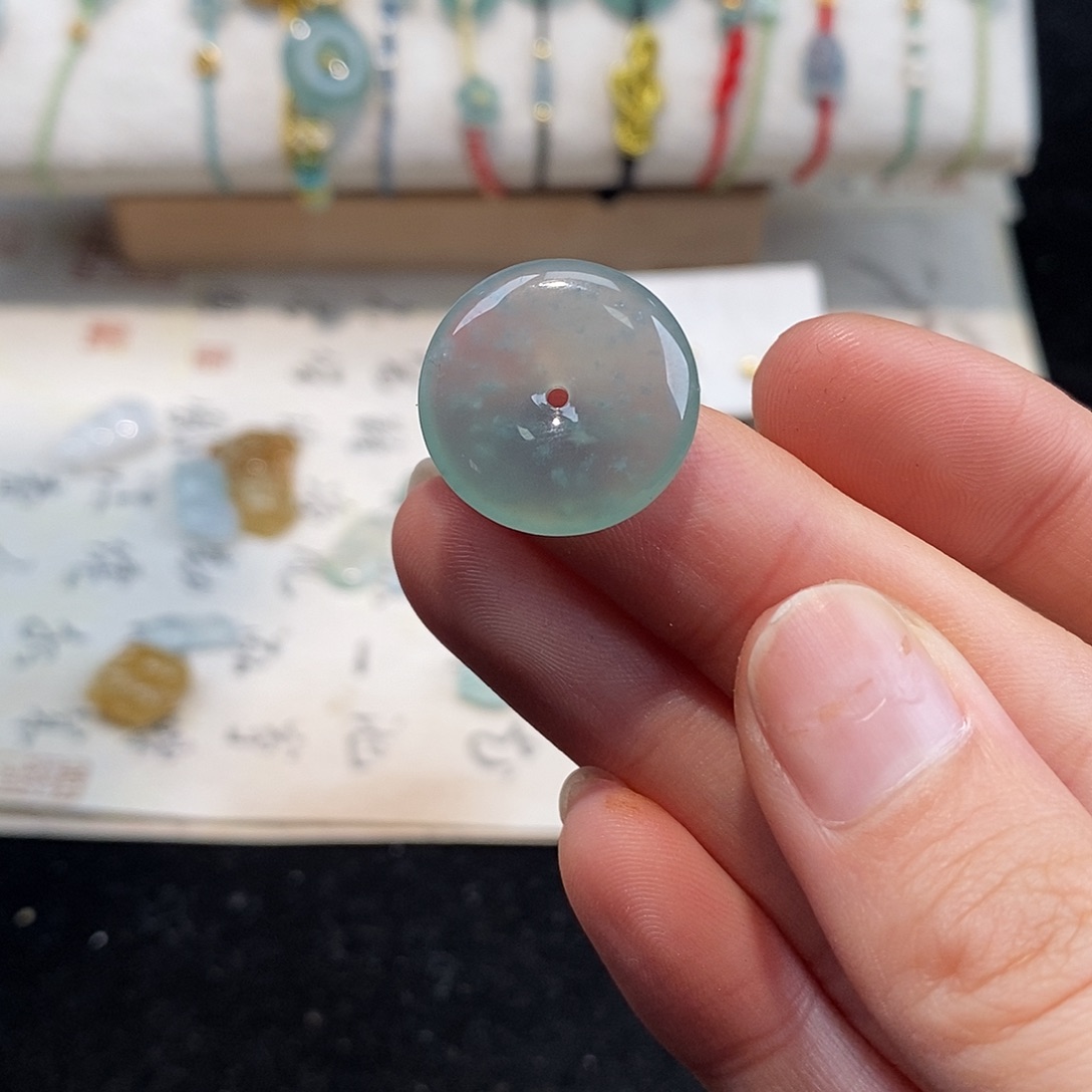 翡翠颈饰未镶嵌?***夜天然翡翠