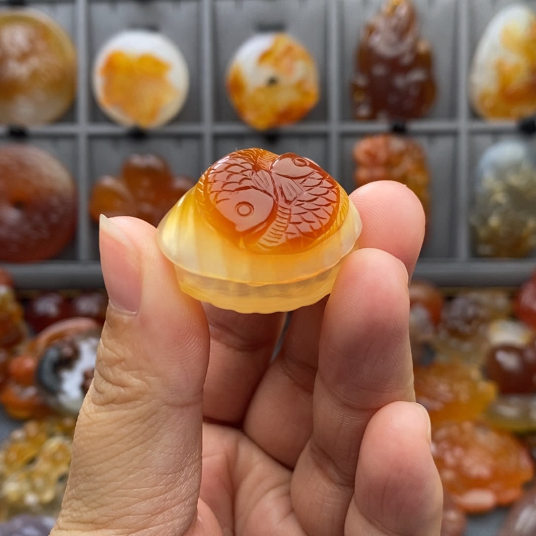 用***2玛瑙/玉髓未镶嵌颈饰