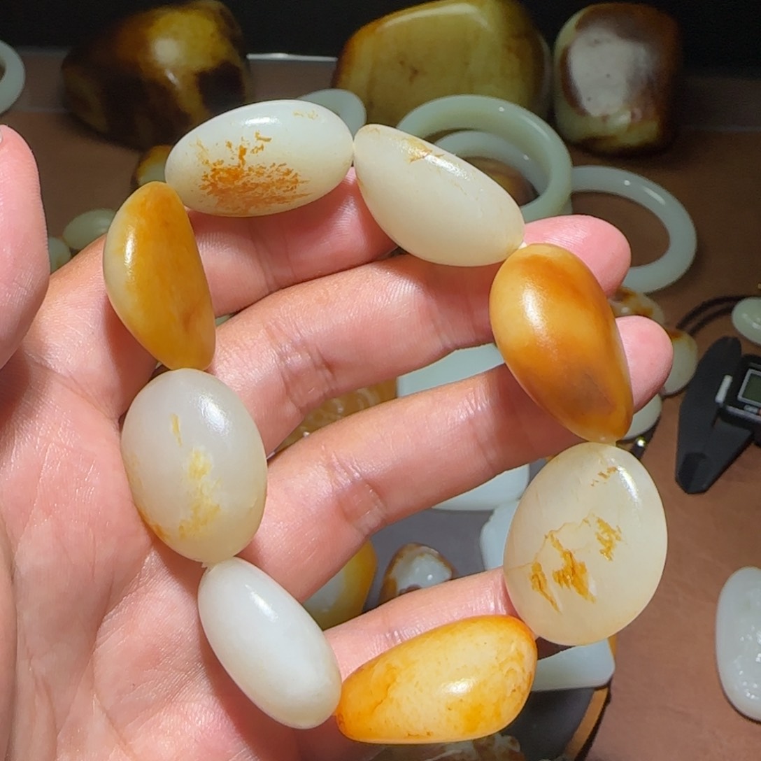 和田玉未镶嵌颈饰V*P