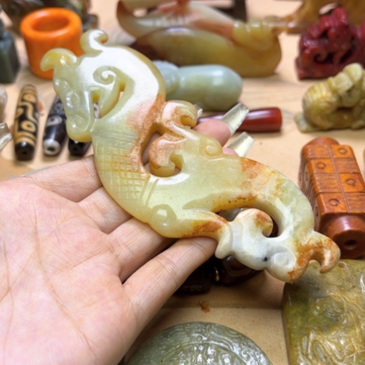 【闪购商品】蛇纹石玉颈饰未镶嵌