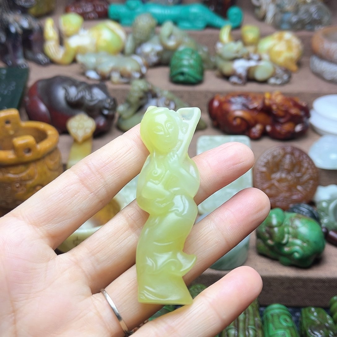 白玉菩提吊坠18。。