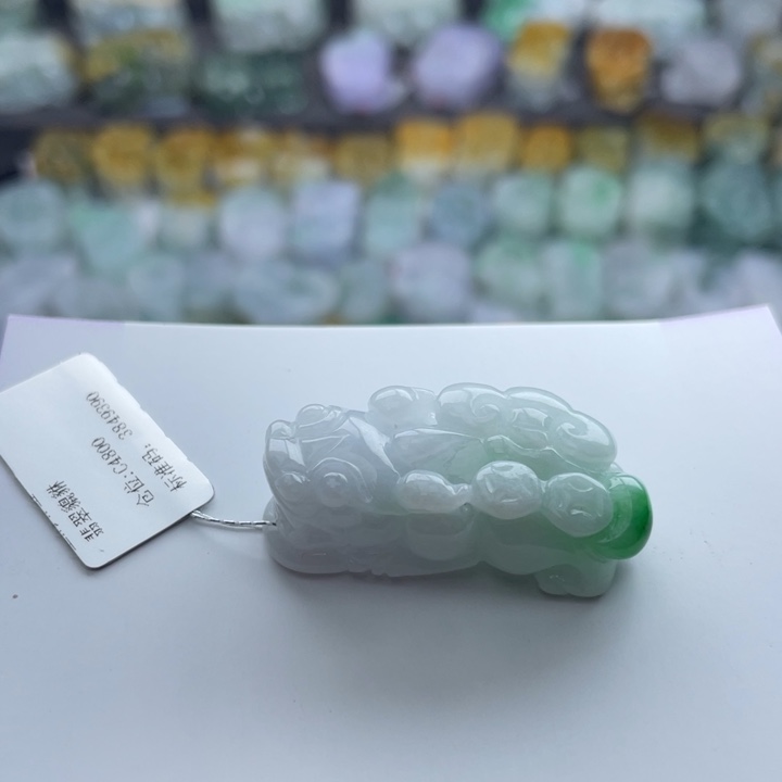 翡翠颈饰未镶嵌貔貅