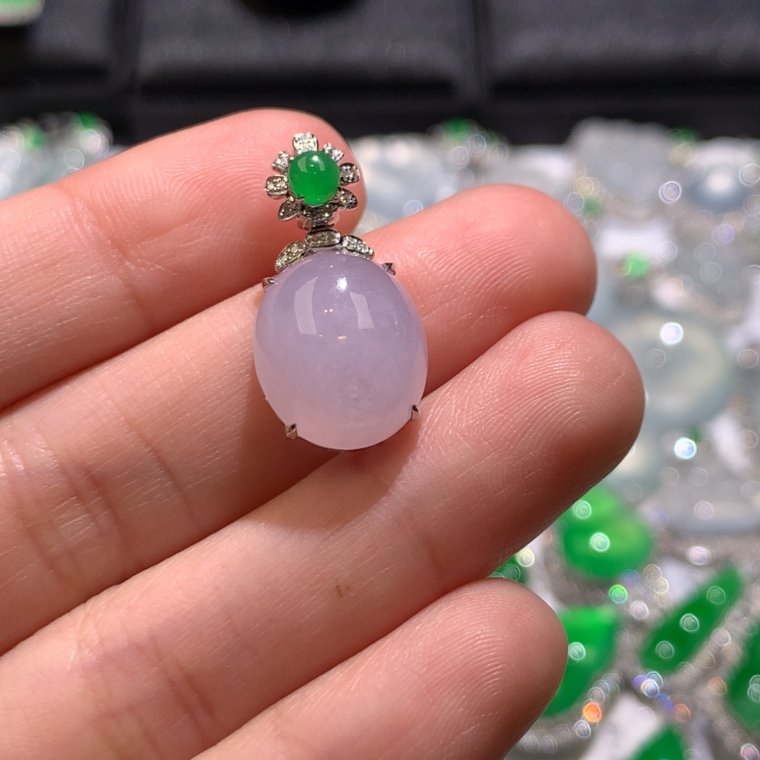 翡翠颈饰18K金镶嵌吊坠