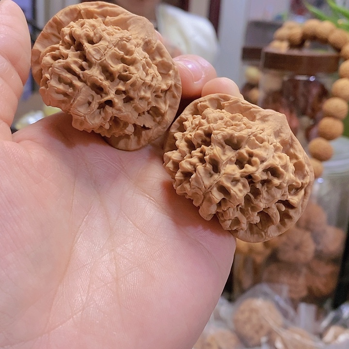 【闪购商品】文玩核桃把件50官帽