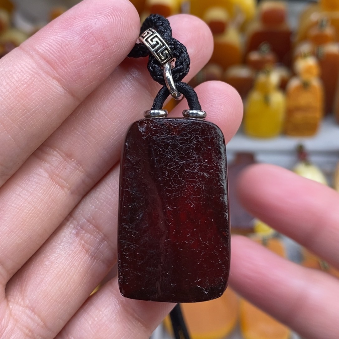 蜜蜡未镶嵌珠宝奇石