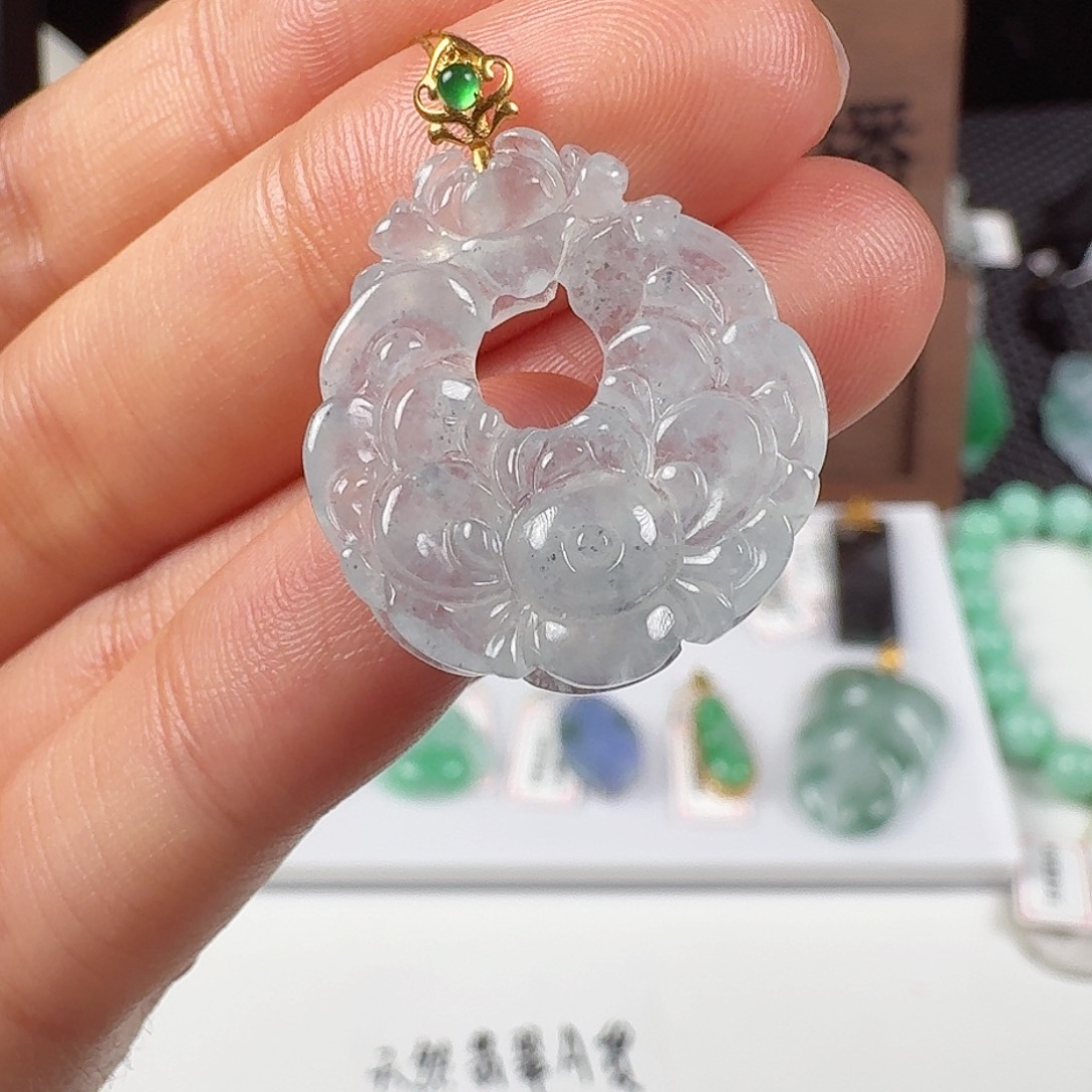 翡翠18K金镶嵌颈饰