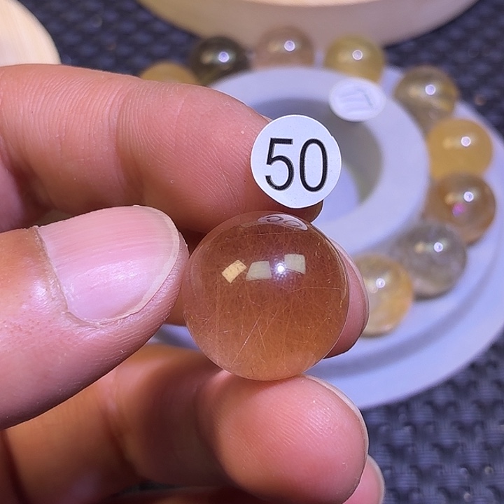 邊***？水晶吊坠(不含链)未镶嵌