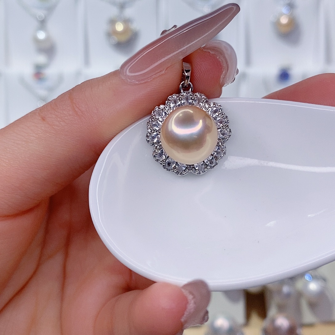 淡水珍珠未镶嵌吊坠(赠链)