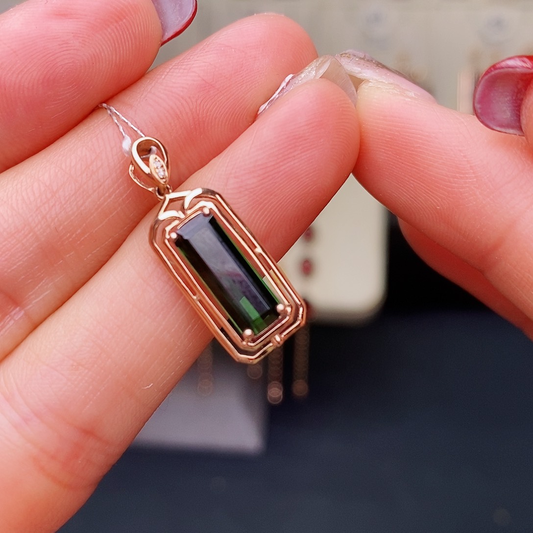 绿色碧玺吊坠18K金镶嵌