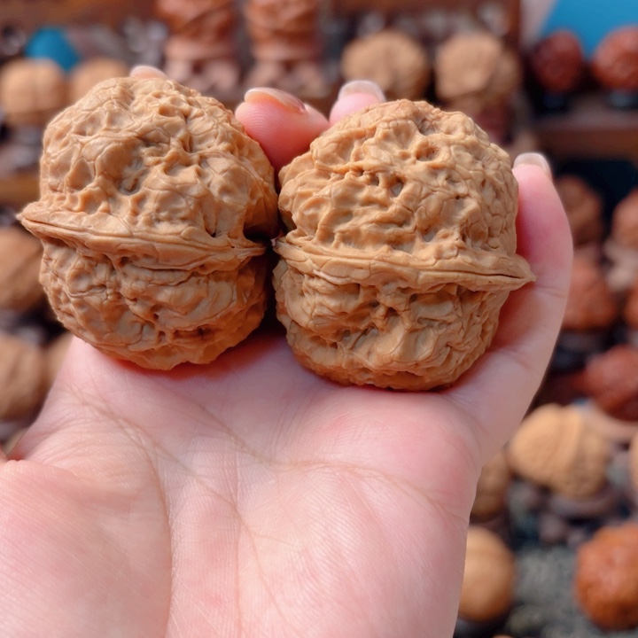 文玩核桃把件萌****地金蟾王