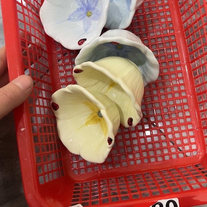 李***.满28包邮 微瑕陶瓷 不退不换