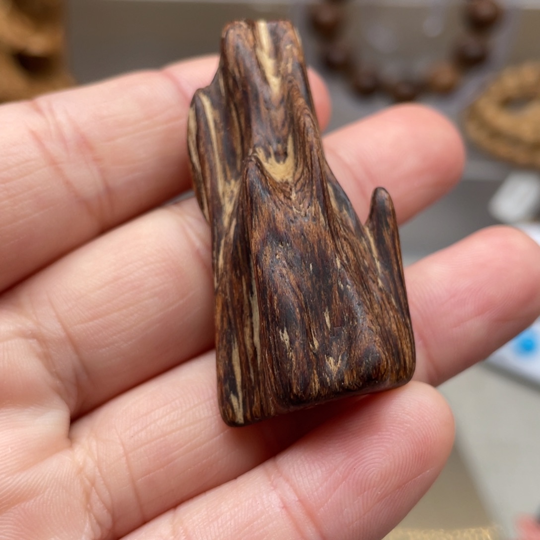 【闪购商品】沉香吊坠芽庄沉水5.58克