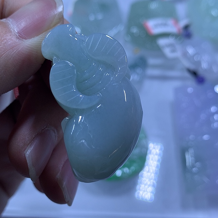 翡翠未镶嵌颈饰天然翡翠A货吊坠